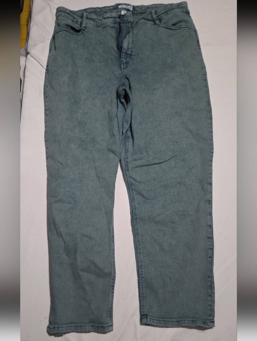 Ava viv Women's size 16 green denim jeans #23
